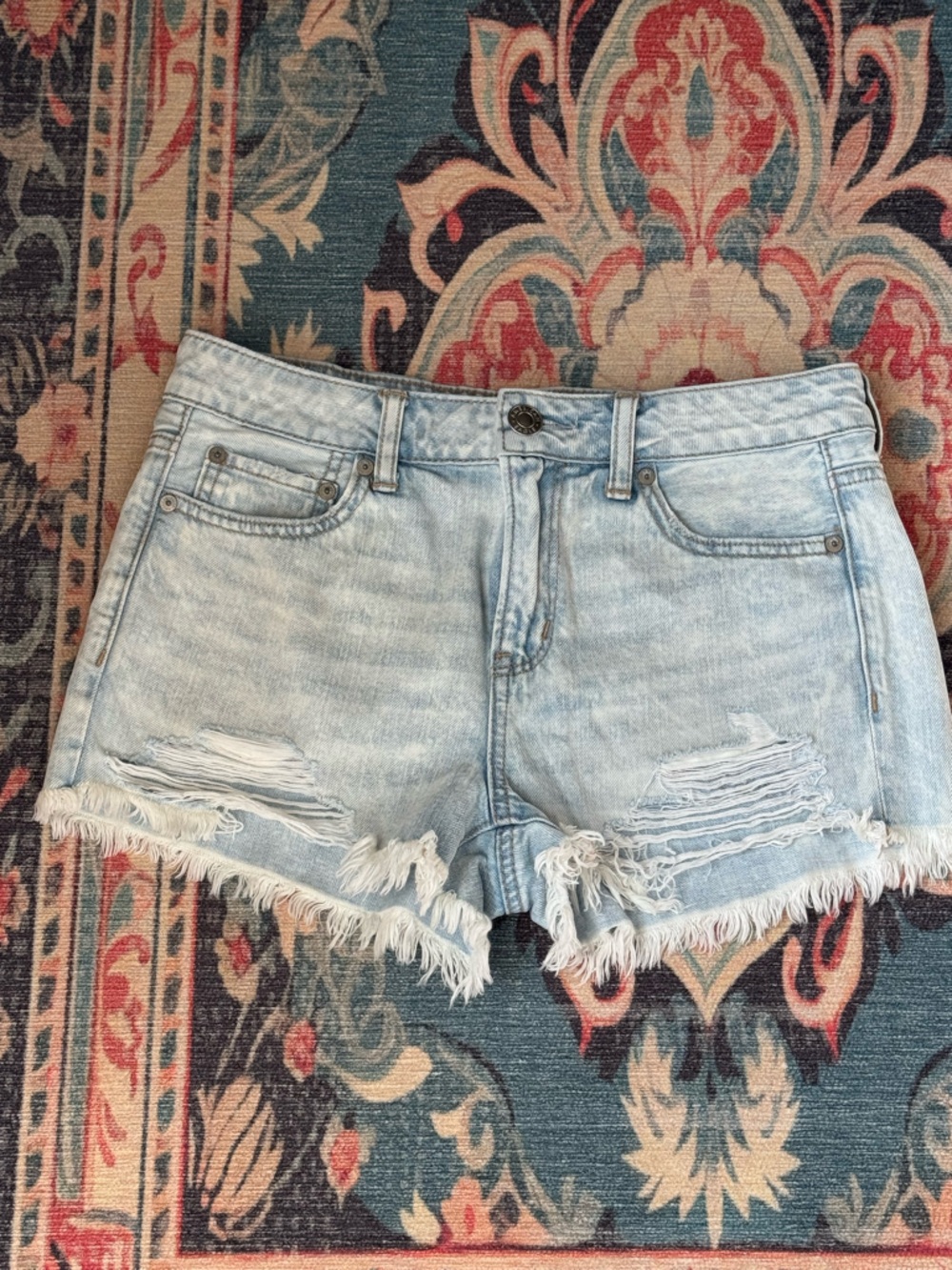 AMERICAN EAGLE TomGirl Shortie Light Wash Distressed Denim Shorts